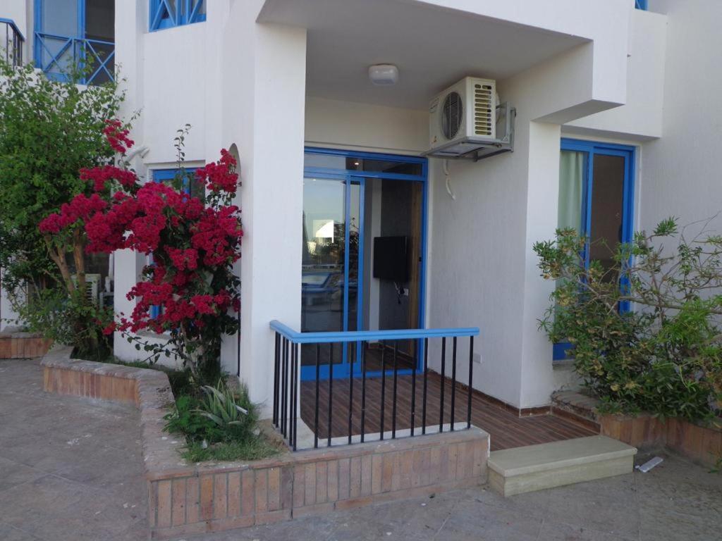 La Casa Aparthotel