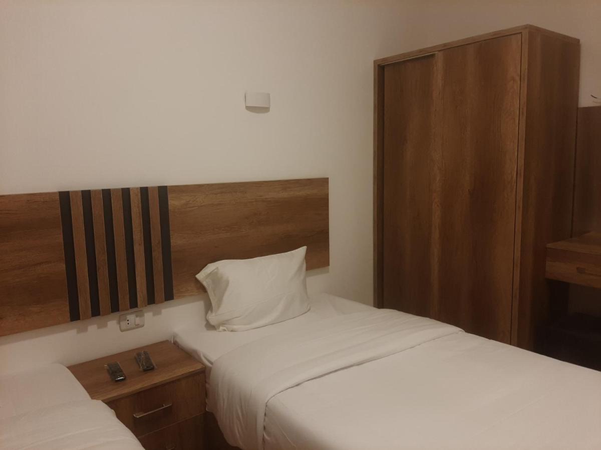 La Casa Aparthotel